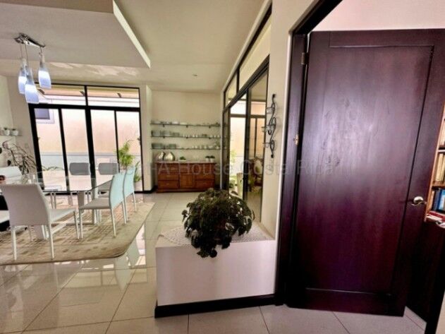 Venta de Casa en Curridabat-Granadilla.  in Granadilla, Curridabat, San José — $568,000