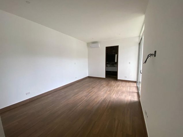 Casa en Venta Rio oro - Santa Ana en Uruca, Santa Ana, San José — $420,000 - Foto 3 de 12