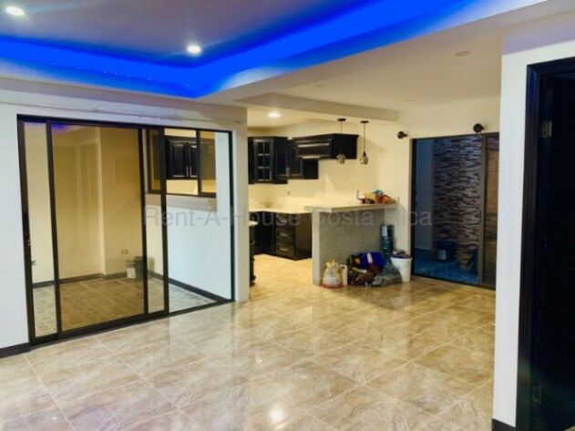 Venta de Casa con 2 Apartamentos en San Diego, La Unión. RAH 27-78 en San Diego, La Unión, Cartago — ₡ 137 000 000