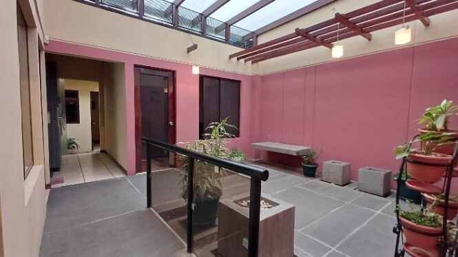 Venta de Local Comercial en Los Yoses, San José.  in Catedral, San José — $450,000