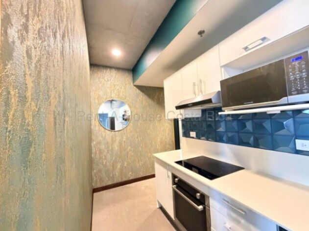 Venta de Apartamento en URBN Escalante. in Carmen, San José — $185,000