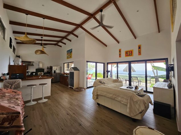HOTEL LA COLINA PURA VISTA. in Santa Rita, Nandayure, Guanacaste — ₡ 979 000 000