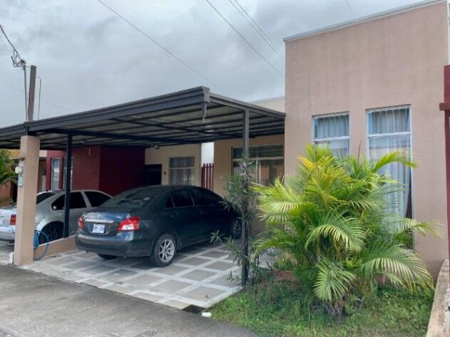 GRAN OPORTUNIDAD! POR MOTIVO DE VIAJE! en Aguacaliente, Cartago — ₡ 63 000 000