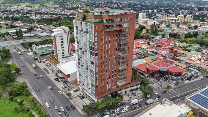 Apartamento de 2 Habitaciones en Metropolitan Tower en Mata Redonda, San José — $395,000 - Foto 2 de 36