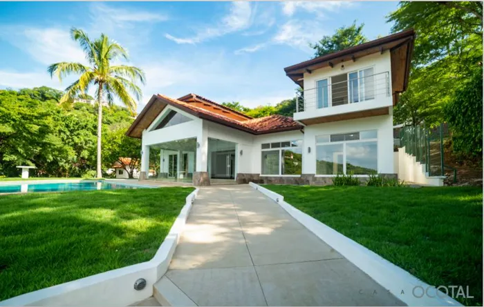 HERMOSA CASA EN OCOTAL, GUANACASTE.  (AL) en Sardinal, Carrillo, Guanacaste — $1,280,000 - Foto 2 de 17