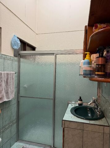 SABANILLA – casa mas apartamento en un mismo terreno in Sabanilla, Montes De Oca, San José — ₡ 118 000 000