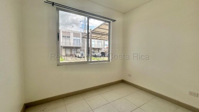 Venta de Casa de 3 Habitaciones en Alajuela  in San Antonio, Alajuela — $150,000