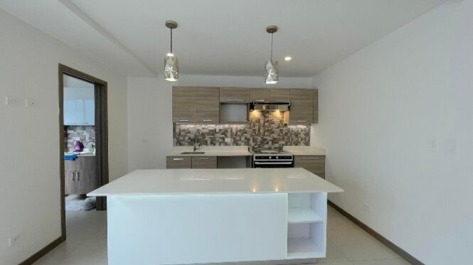 Alquiler de Casa en Condominio en San Antonio de De Escazú in San Antonio, Escazú, San José — $1,550