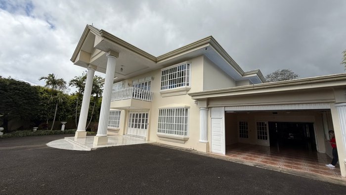 VENTA DE CASA , HEREDIA, LOS ANGELES SAN RAFAEL, RESIDENCIAL ABIERTO en Ángeles, San Rafael, Heredia — $750,000 - Foto 2 de 20