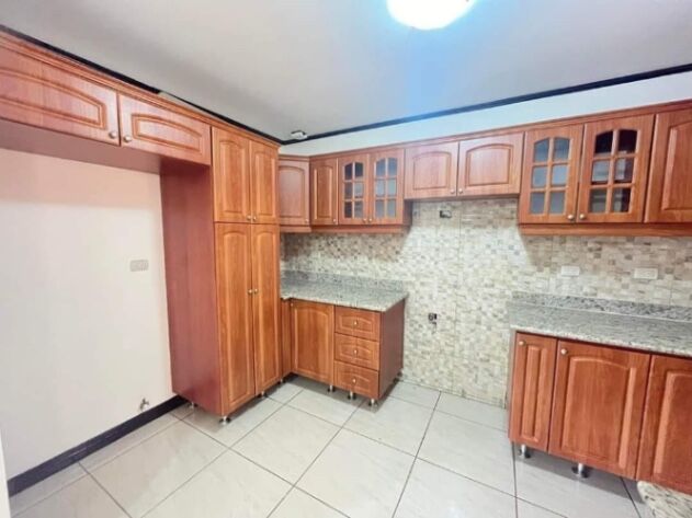 Alquiler de Hermosa casa Condominio Hacienda de Oro en Gravilias, Desamparados, San José — $1,400