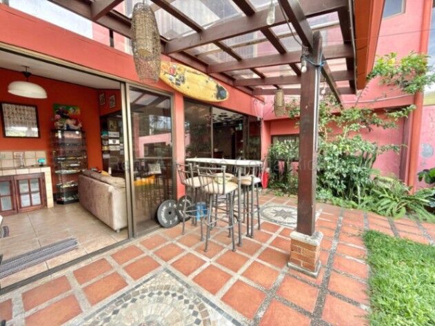 CASA EN VENTA EN MERCEDES NORTE HEREDIA en Mercedes, Heredia — ₡ 150 000 000