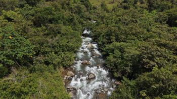 VENTA DE LOTE RESIDENCIAL DE 2.000 M2 FRENTE AL RIO PEÑAS BLANCAS EN SANTA ELENA, PEREZ ZELEDON en San Isidro De El General, Pérez Zeledón, San José — 15 000 000 ₡ - Foto 5 de 27
