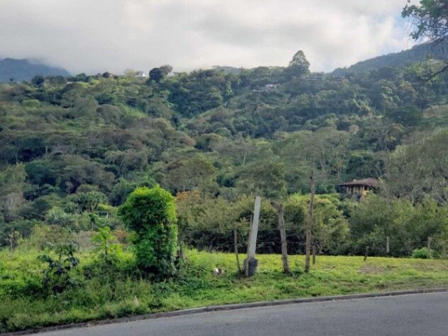 Venta de Magnifico Lote con hermosas vistas en Escazú, San José. en Escazú, San José — $180,000
