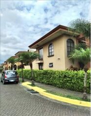 Casa en Condominio . Heredia  en San Francisco, Heredia — $250,000 - Foto 4 de 6