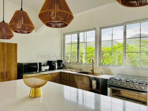 OPORTUNIDAD Venta de Hermosa Quinta en Turrubares  en San Pedro, Turrubares, San José — ₡ 119 150 000