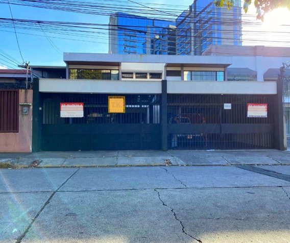 Alquiler de oficina en el Boulevard Rohrmoser, Sabana, San José en Mata Redonda, San José — $2,500