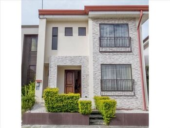 VENTA DE CASA, CARTAGO, OREAMUNO, CONDOMINIO VEREDAS DEL IRAZU en San Rafael, Oreamuno, Cartago — $195,000 - Foto 4 de 24