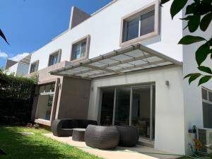 Venta de Estupenda Casa en Santa Ana / Mls. 25-511 OFC JB in Pozos, Santa Ana, San José — $475,000 - Photo 4 of 20