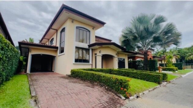 Venta de Casa en Parrita, Puntarenas. RAH 25-447 in Parrita, Puntarenas — $525,000