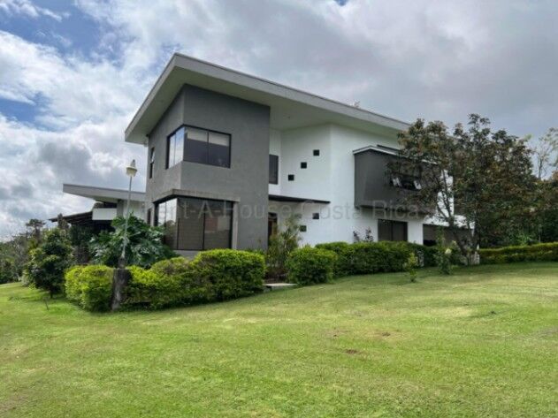 Venta de Casa en Barva-Heredia. RAH 26-1533 en Barva, Heredia — $870,000