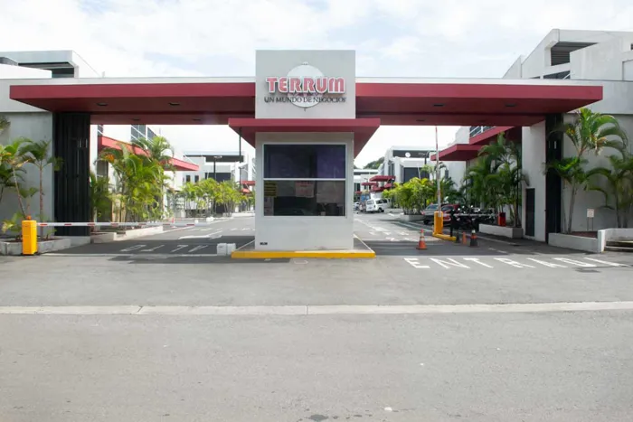 SE ALQUILA BODEGA EN CONDOMINIO POR EL AEROPUERTO en Río Segundo, Alajuela — $1,300