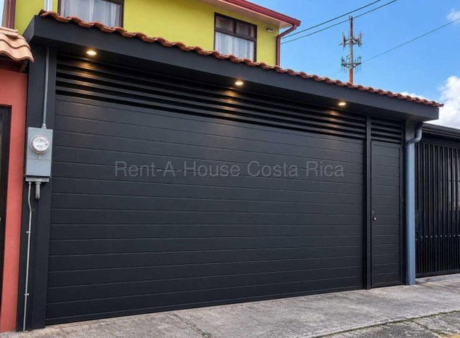 CASA EN VENTA EN LA TRINIDAD DE MORAVIA. RAH 27-887 en La Trinidad, Moravia, San José — 85 000 000 ₡ - Foto 1 de 13