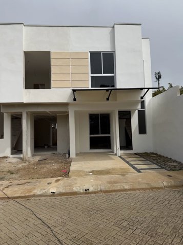 Venta de casa nueva en San Rafael de Oreamuno (desde 72 millones) en San Rafael, Oreamuno, Cartago — ₡ 72 000 000
