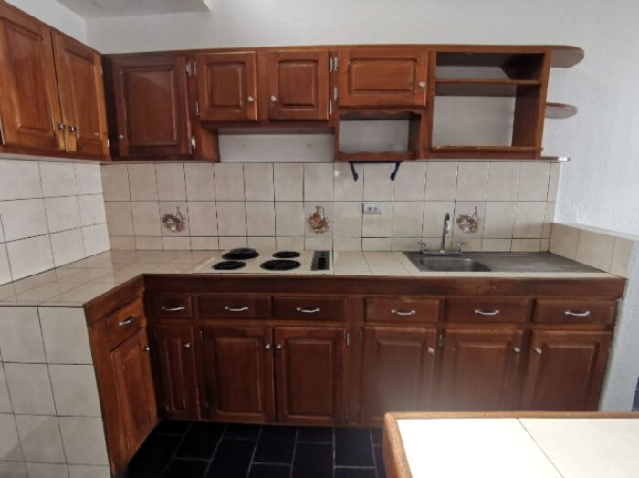 Se vende casa EN ALAJUELA en Alajuela — ₡ 80 000 000