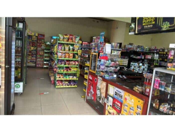 VENTA DE CASA Y 1 LOCAL, USO MIXTO, HEREDIA, SAN FRANCISCO   en San Francisco, Heredia — $280,000