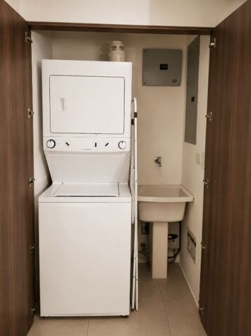 Alquiler de Apartamento Amueblado con Amenidades de Lujo en Escazú. in Escazú, San José — $1,300