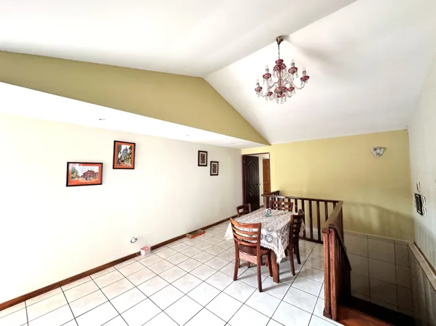 VENTA CASA COMERCIAL EN TIERRA BLANCA DE CARTAGO | CLÍNICA, OFICINAS O INVERSIÓN TURÍSTICA | MIXTO en Potrero Cerrado, Oreamuno, Cartago — ₡ 120 000 000 - Foto 3 de 45