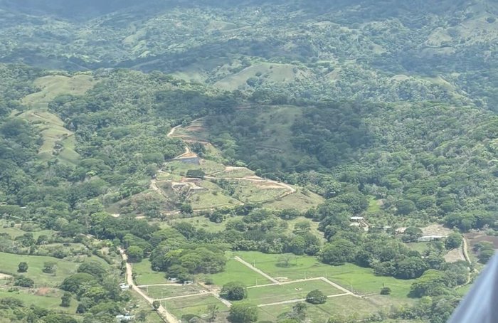 Lote commercial/residencial de 2000m2 y 5000m2 en $110,000 en Balsilla en Atenas, Alajuela — $68,500 - Foto 2 de 8
