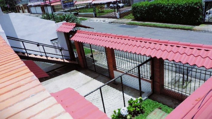 VENTA Casa con uso de suelo mixto en Tres Ríos in Tres Ríos, La Unión, Cartago — ₡ 89 000 000 - Photo 3 of 18