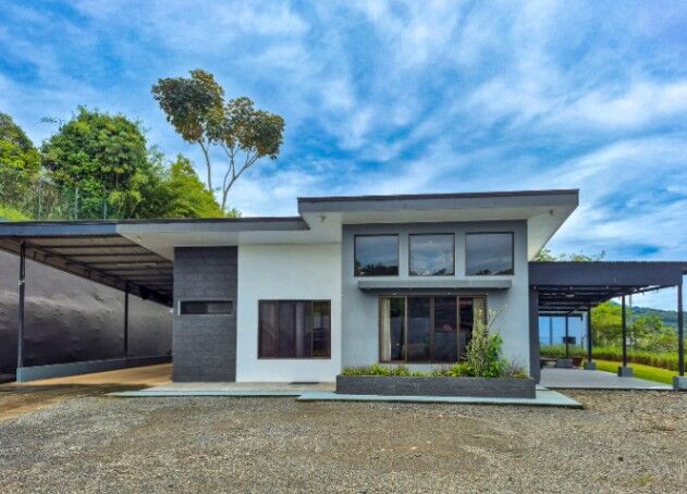 Casa de 3 Cuartos y Vista Miravalles in San Isidro De El General, Pérez Zeledón, San José — $235,000