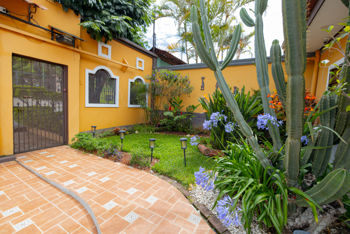 Se vende casa en Concepción de San Rafael de Heredia, Costa Rica in Concepción, San Isidro, Heredia — 158 000 000 ₡ - Photo 2 of 33
