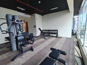 Apartamento moderno en alquiler en Los Yoses con excelente ubicación urbana #26-1635 GS en San Pedro, Montes De Oca, San José — $1,100 - Foto 5 de 9