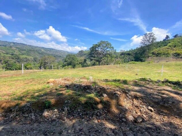 🏞️ Quintas y Lotes rodeados de naturaleza en Cachí, Paraíso de Cartago  en Cachí, Paraíso, Cartago — ₡ 15 000 000