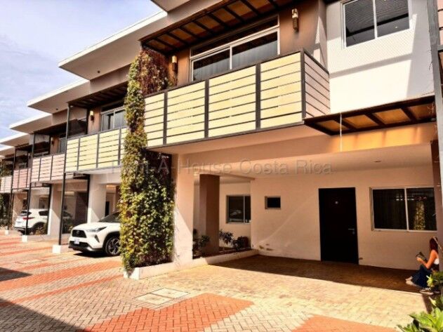 Se vende casa en Pozos Santa Ana 26-2221 in Pozos, Santa Ana, San José — $176,000