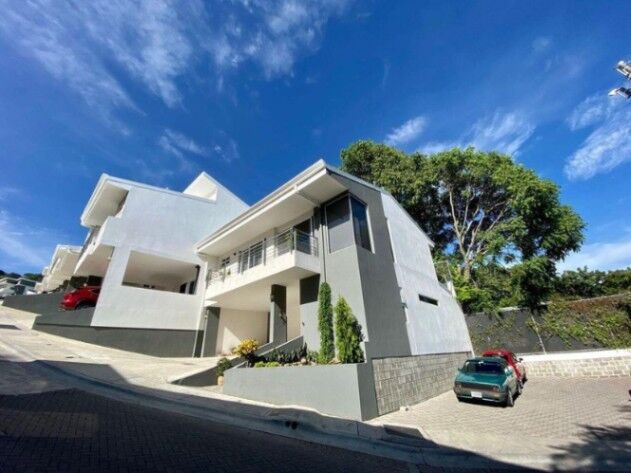 ¡Tu próximo hogar te espera en Santa Ana! en Santa Ana, San José — $259,000
