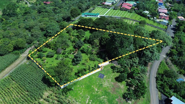 Quinta En Venta Palmitos de Naranjo 5,855m2 in Palmitos, Naranjo, Alajuela — $300,000