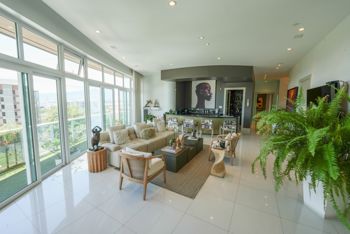 Penthouse de 4 Habitaciones frente al Country Club con vista 360º in San Rafael, Escazú, San José — $2,100,000 - Photo 5 of 23