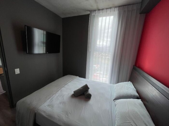 ALQUILER APARTAMENTO EN SECRETS SABANA PISO 27 in Mata Redonda, San José — $1,100 - Photo 2 of 12
