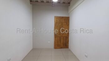 Alquiler de Local Comercial en Granadilla de Curridabat. RAH 26-1423 PRECIO REBAJADO en Granadilla, Curridabat, San José — $900 - Foto 5 de 6
