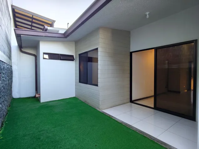 Se Alquila Casa, Condominio, Heredia parks en San Francisco, Heredia — $1,150 - Foto 2 de 20