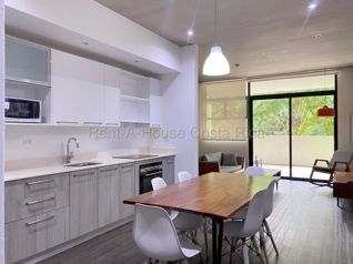 Alquiler de Hermoso Apartamento Totalmente Amoblado en Santa Ana - Foto 2 de 3