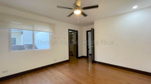MLS-26-1761 VENTA CASA ESCAZU SAN JOSE en Escazú, San José — $230,000