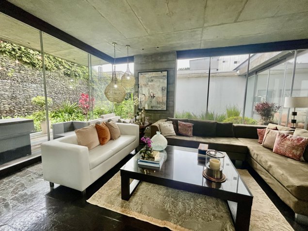 Se alquila/vende casa de lujo en Bosques Altamonte, Curridabat (AD) in Granadilla, Curridabat, San José — $750,000 - Photo 3 of 30