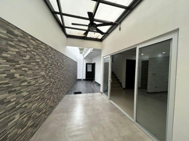 Alquiler de Casa en Santa Ana, San José. RAH 26-667 in Santa Ana, San José — $1,500