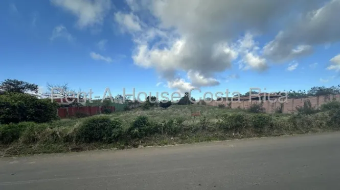 Lot for Sale in San Isidro-Heredia. RAH 26-1479 REDUCED PRICE in San Isidro, Heredia — $480,000