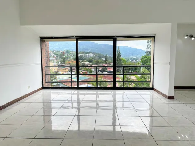 Venta de penthouse en San Rafael de Escazú en San Rafael, Escazú, San José — $245,000 - Foto 3 de 26